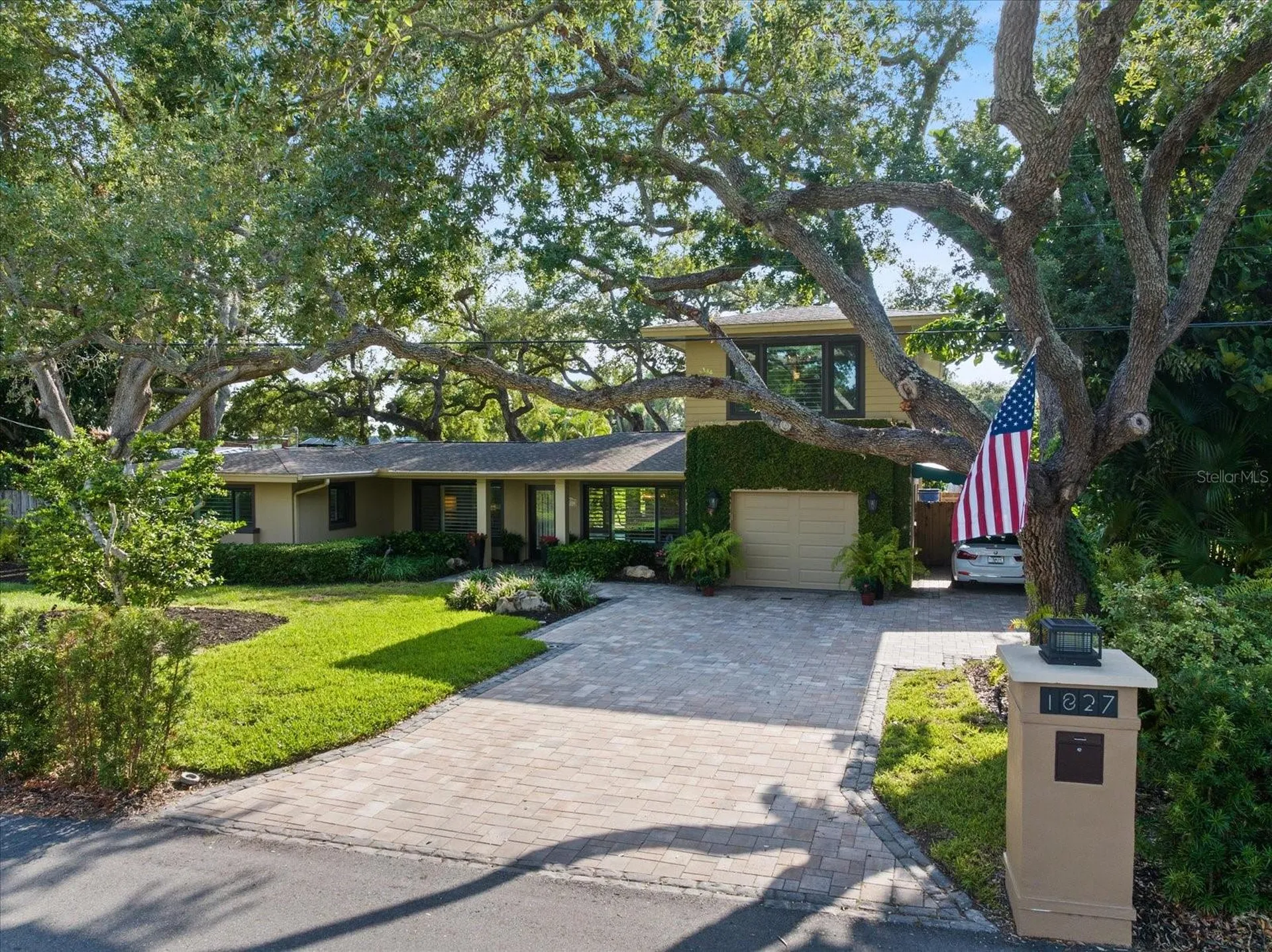 1827 Baywood Drive Sarasota FL 34231