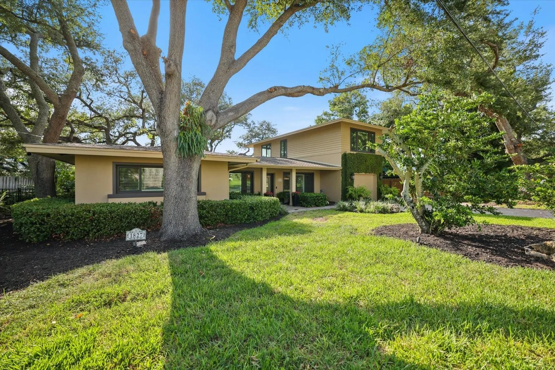 1827 Baywood Drive Sarasota FL 34231
