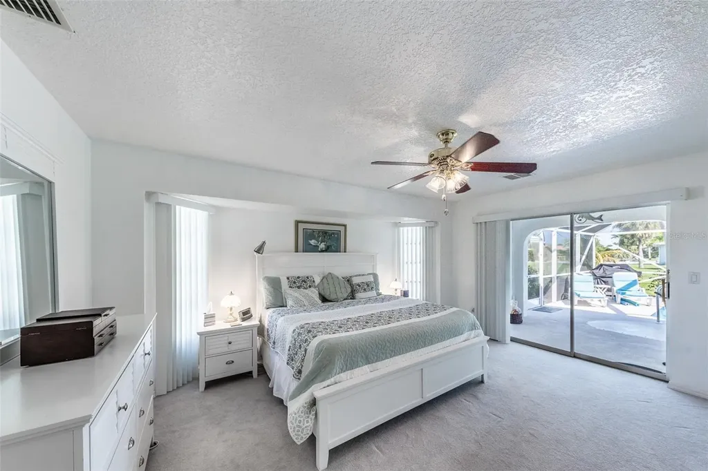 538 W Cashew Punta Gorda FL 33955