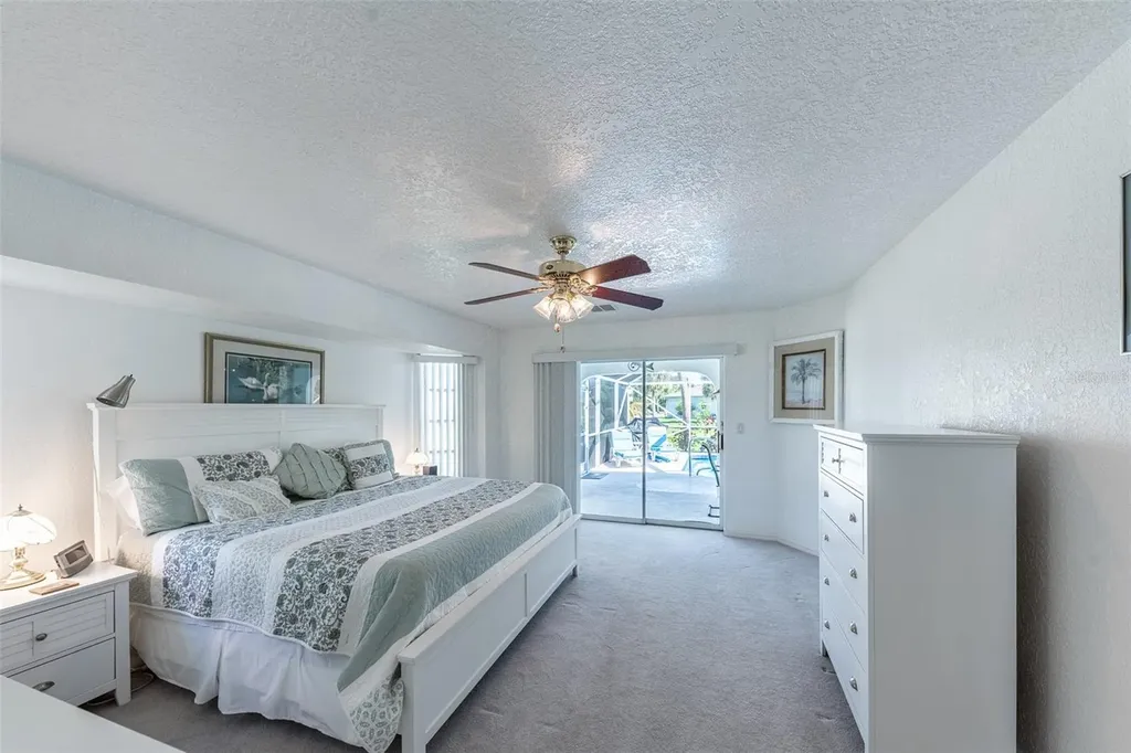 538 W Cashew Punta Gorda FL 33955