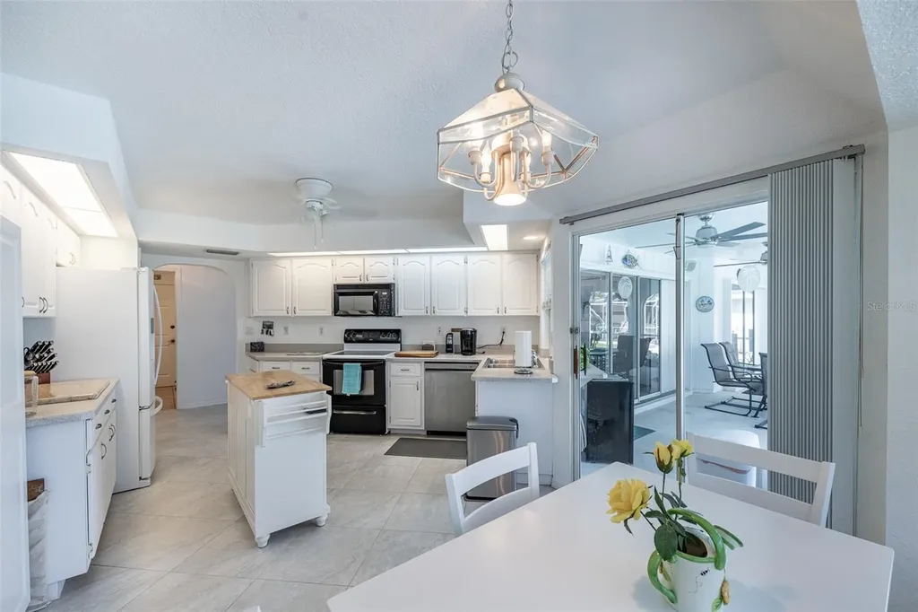 538 W Cashew Punta Gorda FL 33955