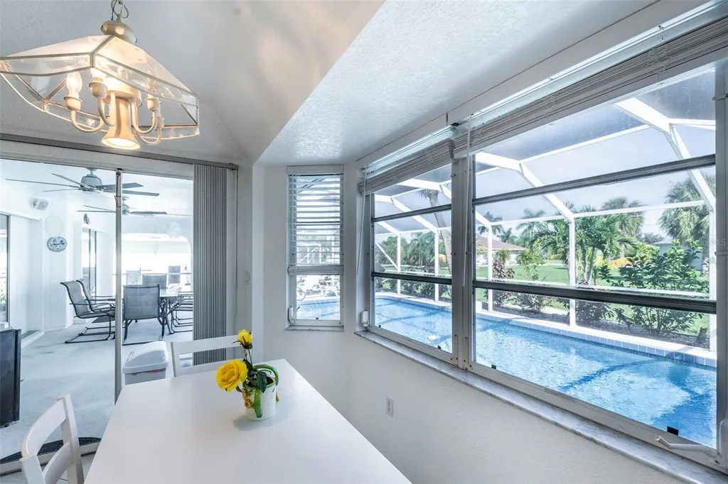 538 W Cashew Punta Gorda FL 33955