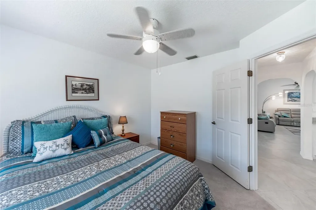 538 W Cashew Punta Gorda FL 33955