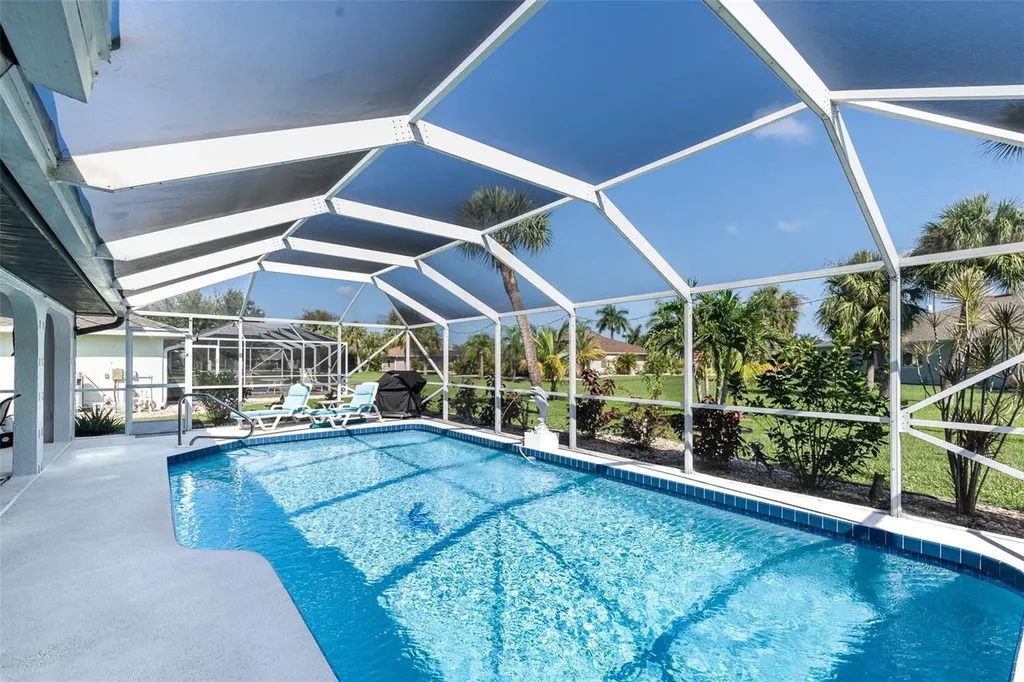 538 W Cashew Punta Gorda FL 33955