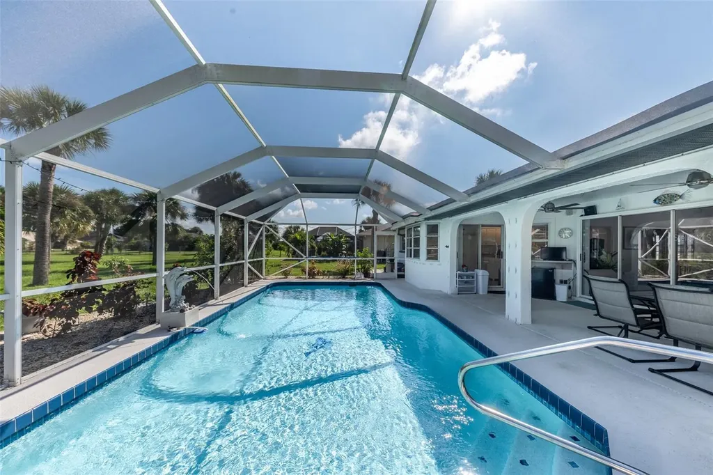 538 W Cashew Punta Gorda FL 33955