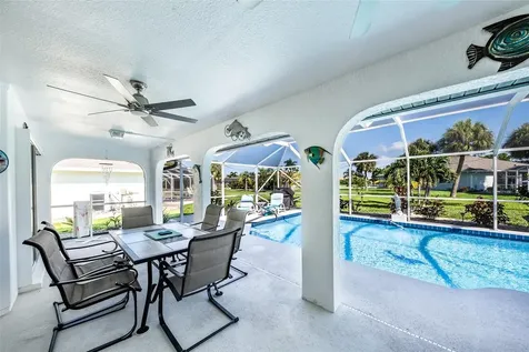 538 W Cashew Punta Gorda FL 33955