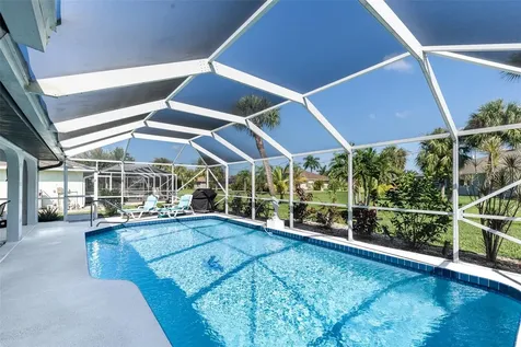 538 W Cashew Punta Gorda FL 33955