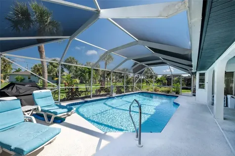 538 W Cashew Punta Gorda FL 33955