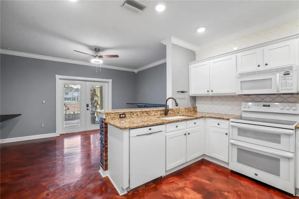 6130 Osprey Lake Circle Riverview FL 33578