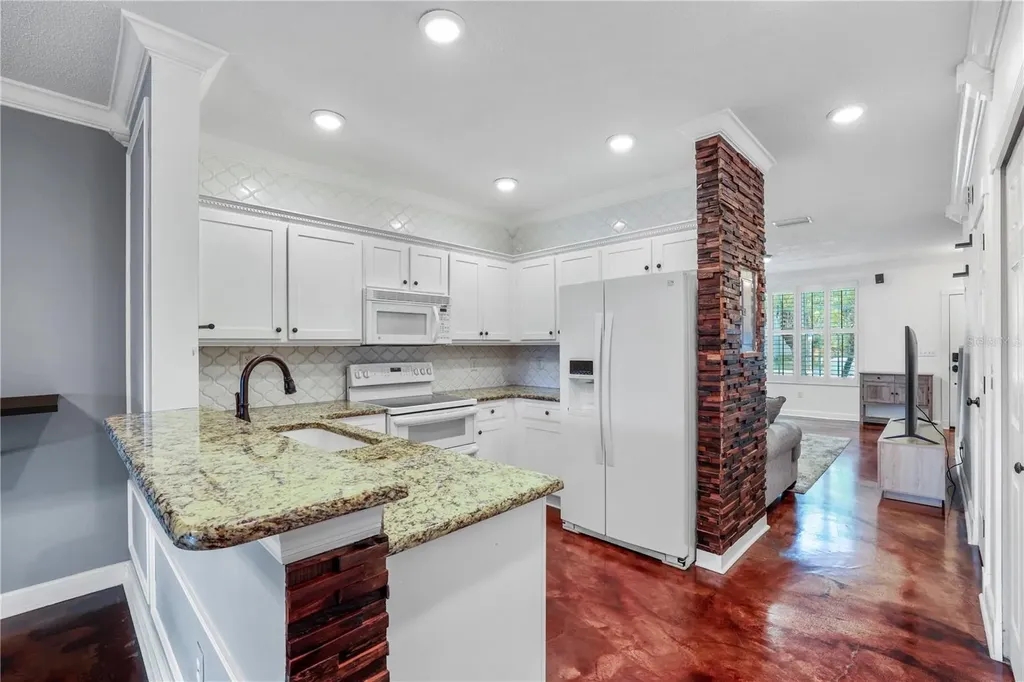 6130 Osprey Lake Circle Riverview FL 33578
