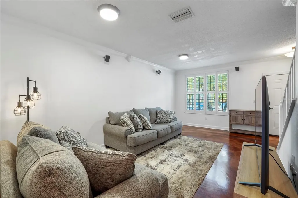6130 Osprey Lake Circle Riverview FL 33578