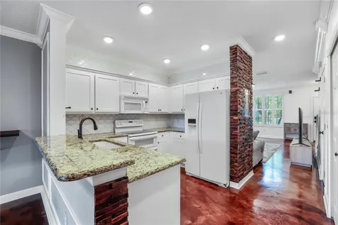 6130 Osprey Lake Circle Riverview FL 33578