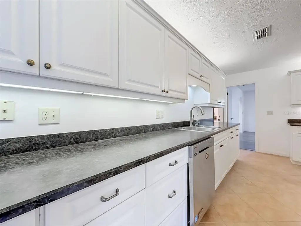 707 NE 46th Court Ocala FL 34470