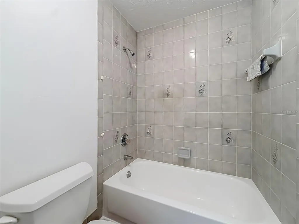 707 NE 46th Court Ocala FL 34470