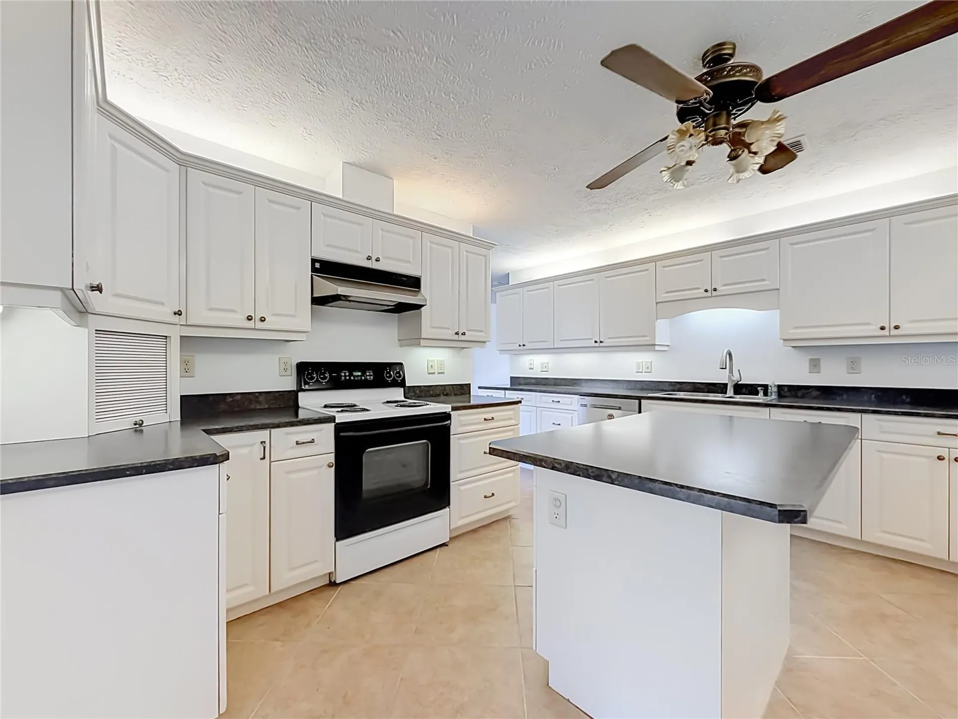 707 NE 46th Court Ocala FL 34470