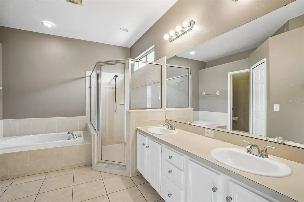 6111 Gannetside Place Lithia FL 33547
