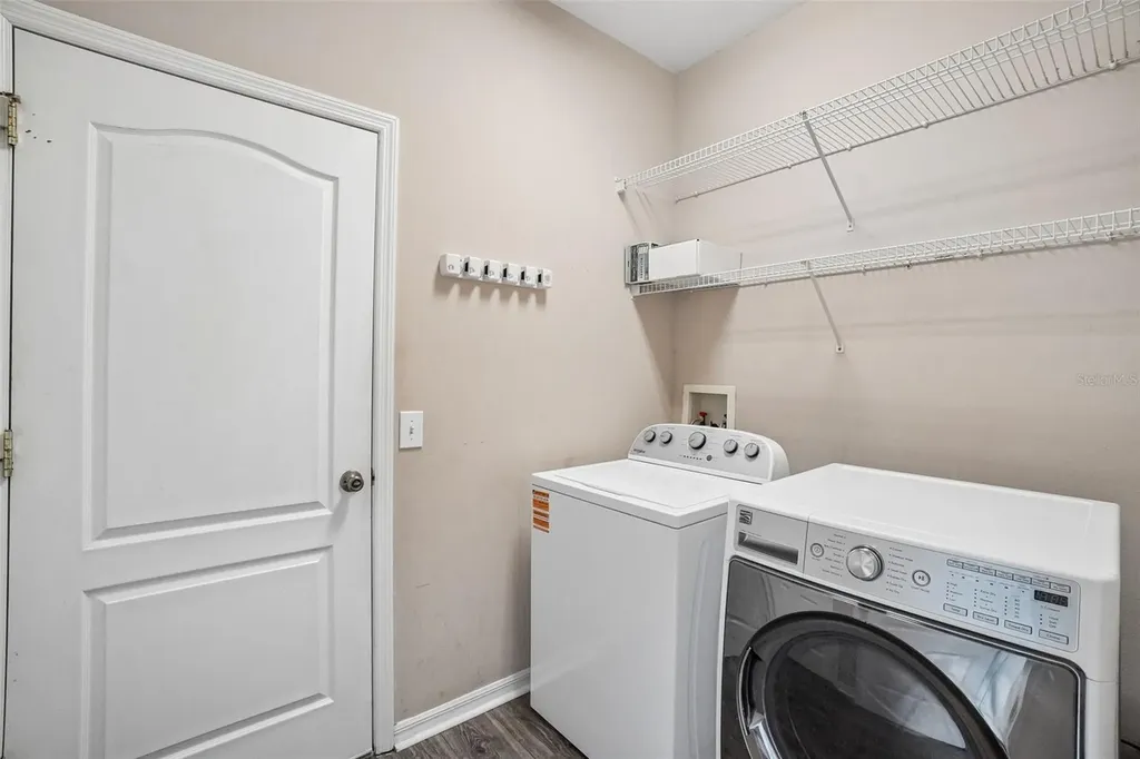 6111 Gannetside Place Lithia FL 33547
