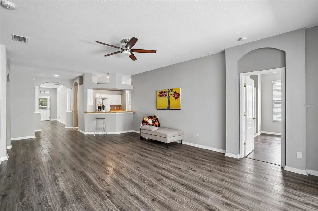 6111 Gannetside Place Lithia FL 33547