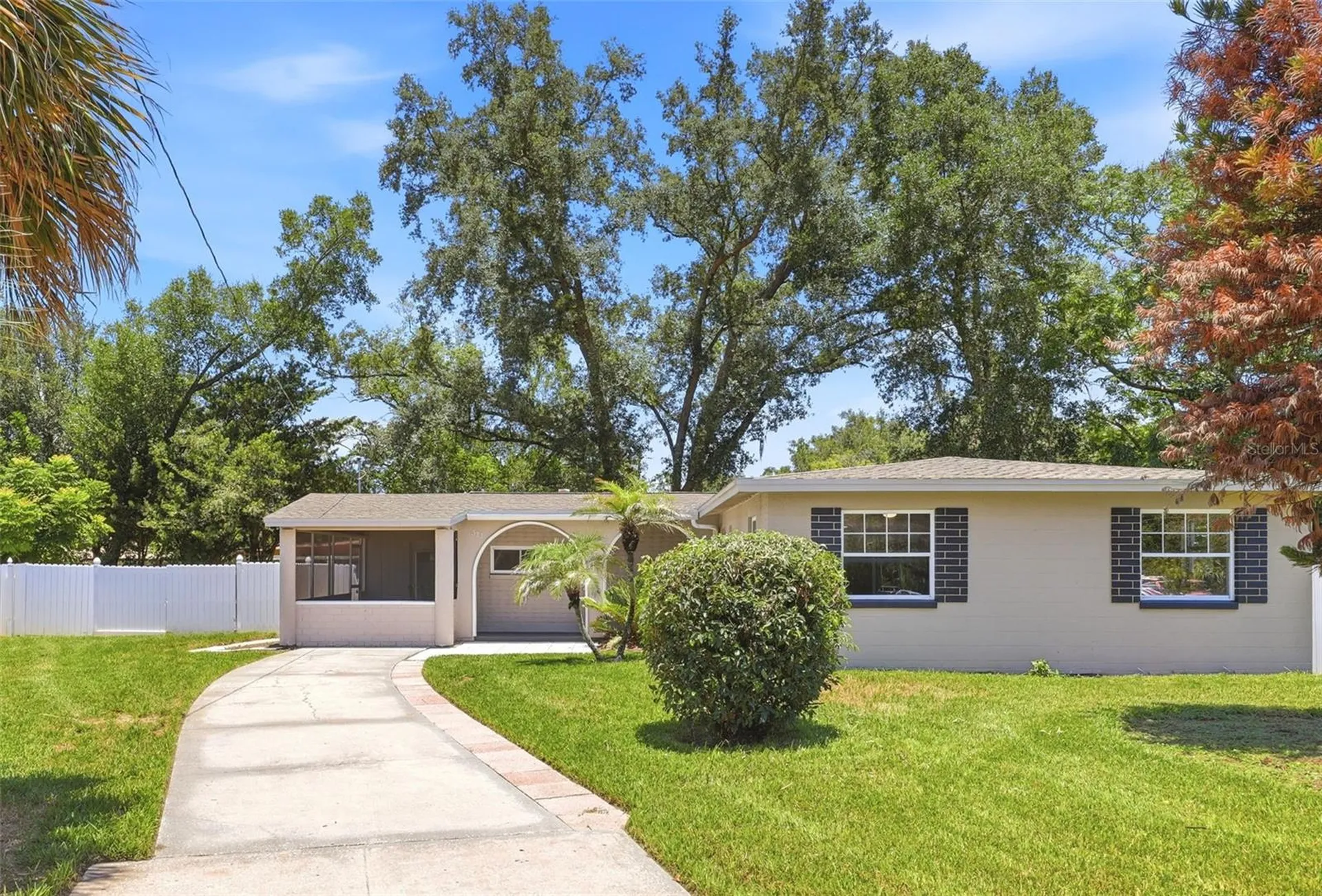 511 Oxford Court Orlando FL 32803