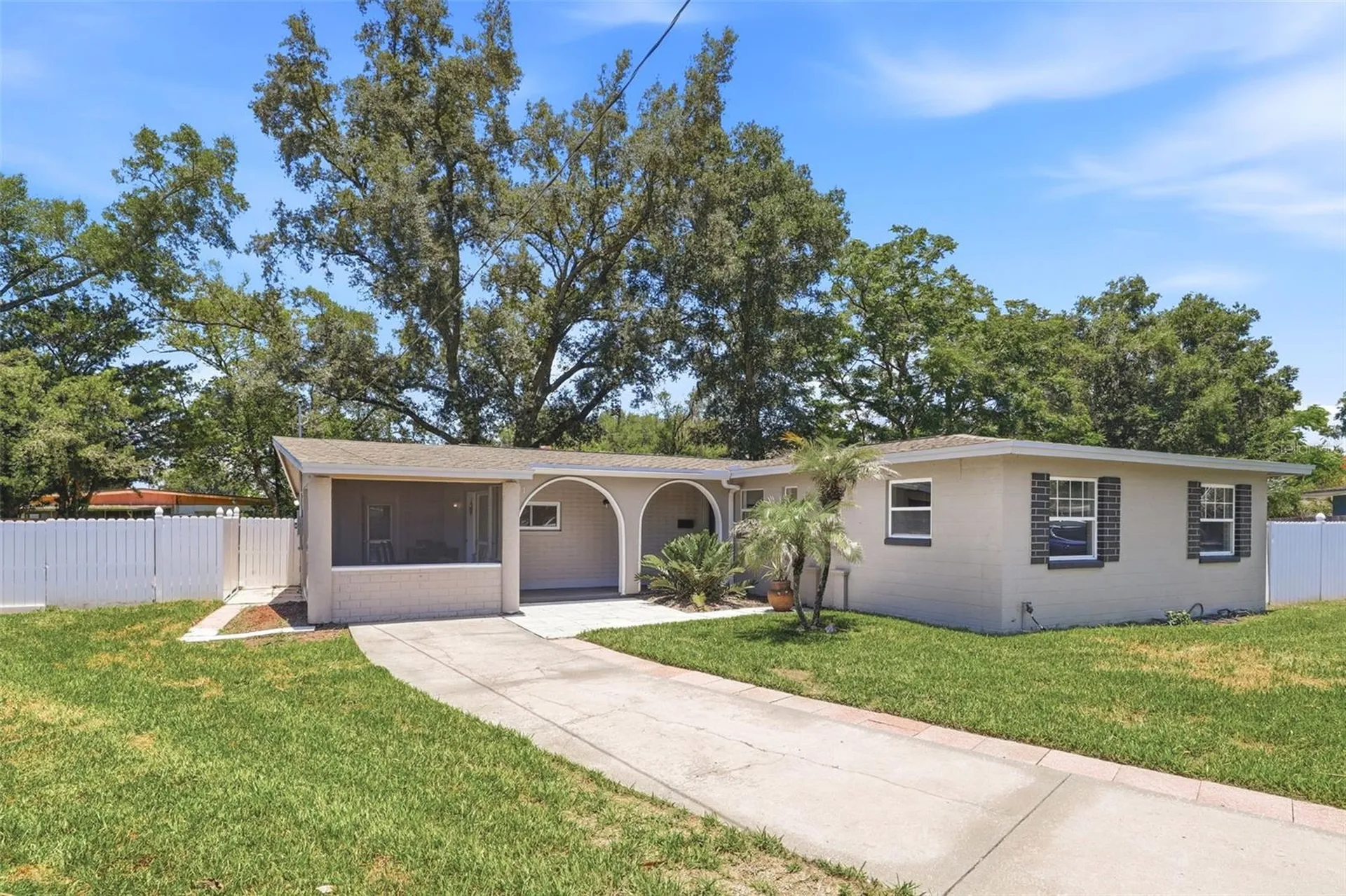 511 Oxford Court Orlando FL 32803