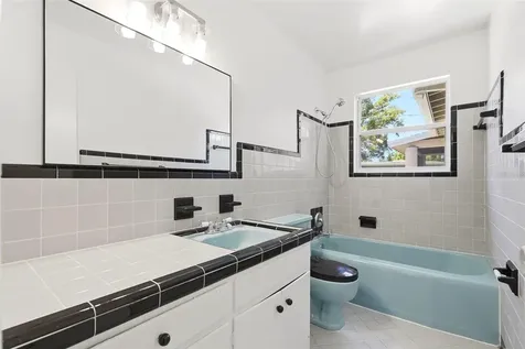 511 Oxford Court Orlando FL 32803
