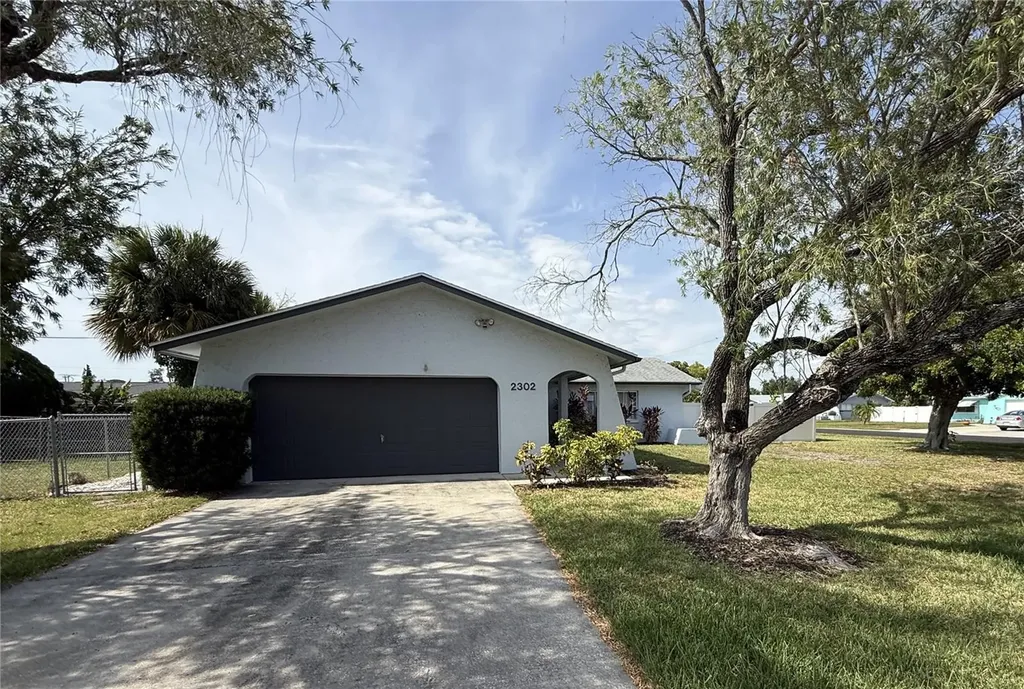 2302 15th Street W Palmetto FL 34221