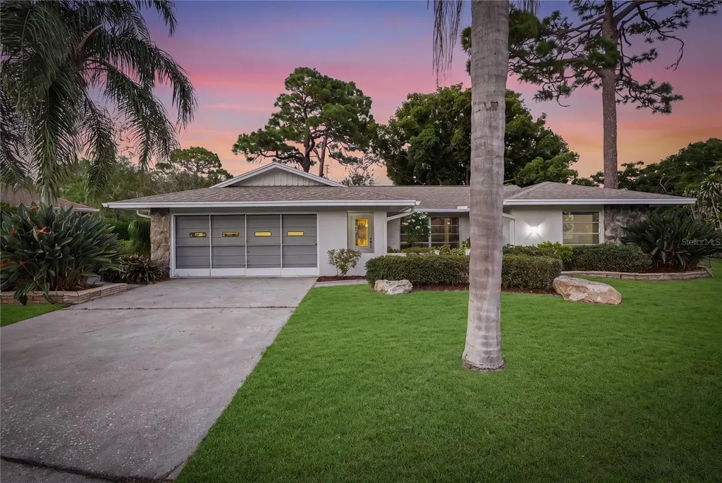 505 Bamboo Court Tarpon Springs FL 34689