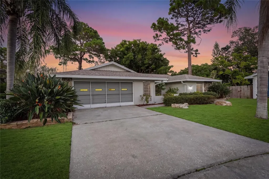 505 Bamboo Court Tarpon Springs FL 34689