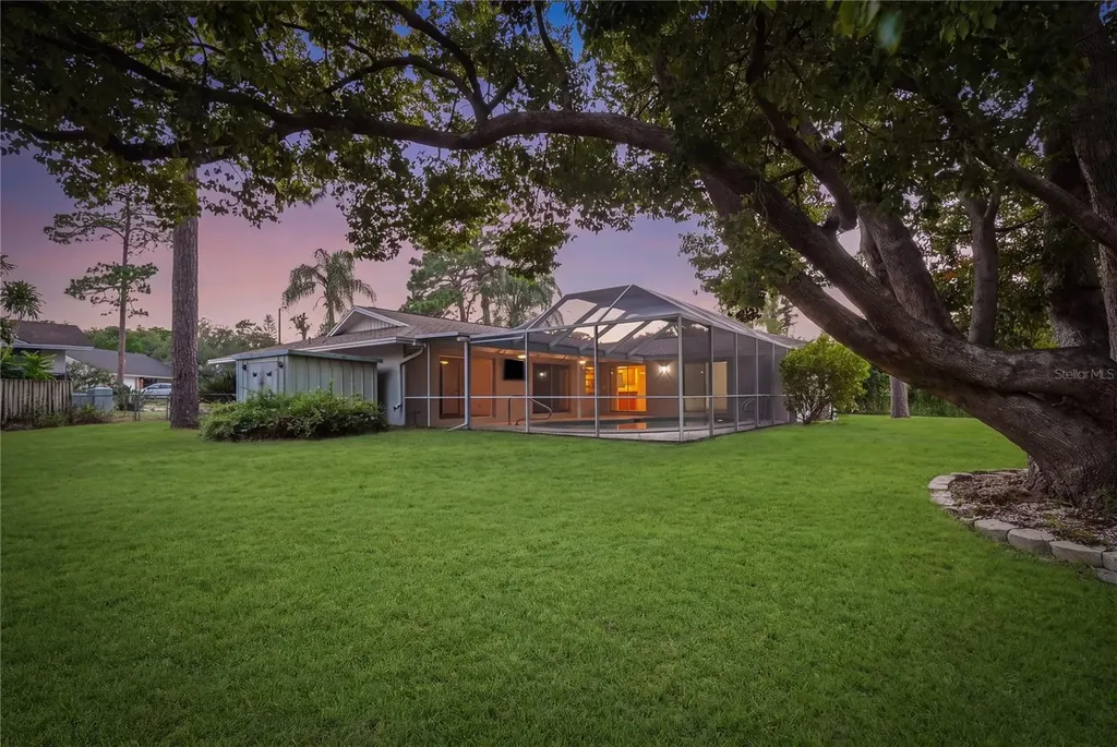 505 Bamboo Court Tarpon Springs FL 34689