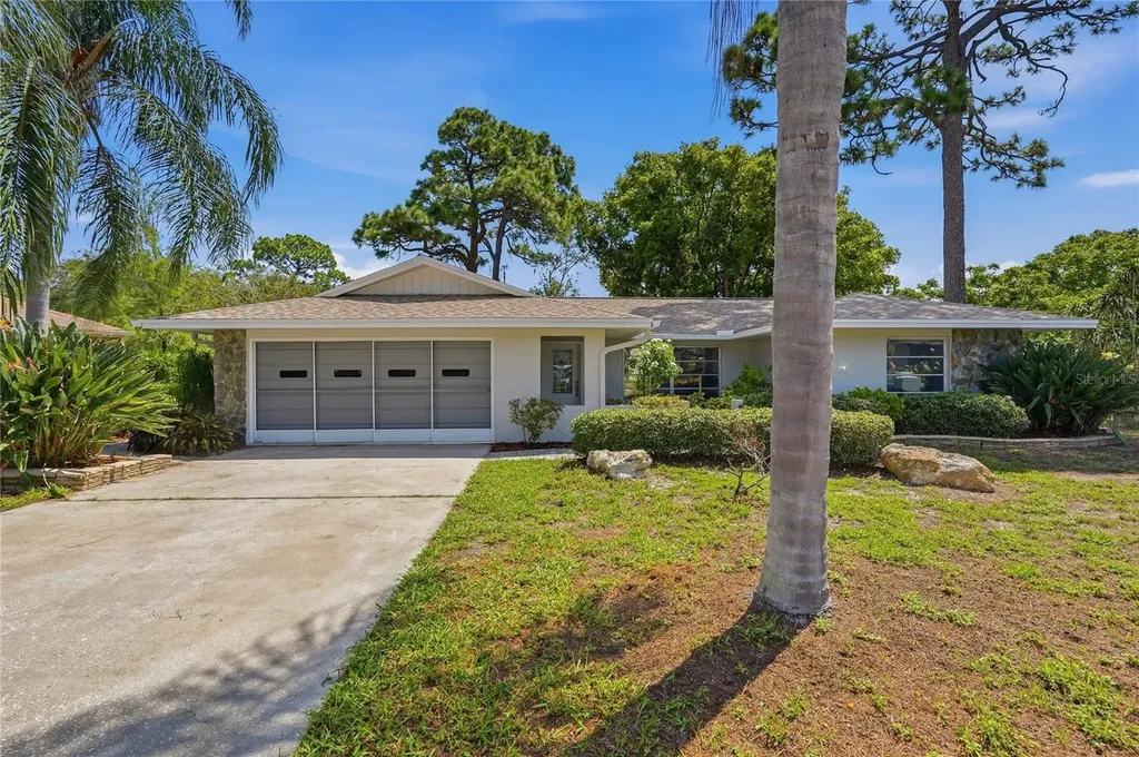 505 Bamboo Court Tarpon Springs FL 34689