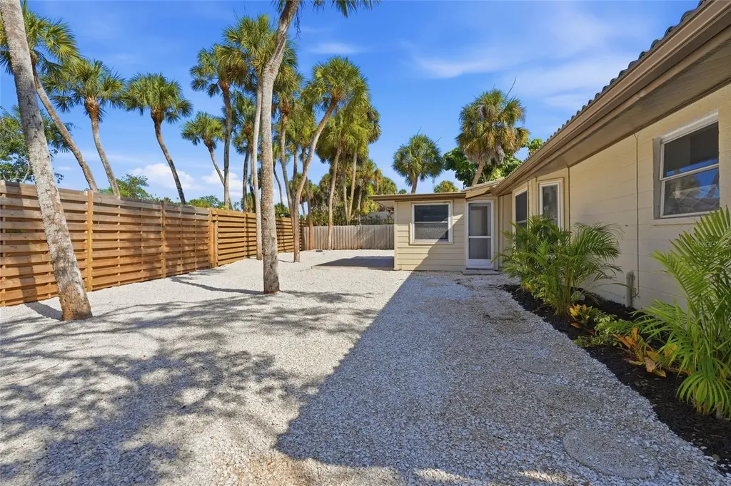 782 Birdsong Lane Sarasota FL 34242