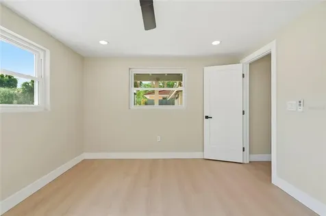 782 Birdsong Lane Sarasota FL 34242