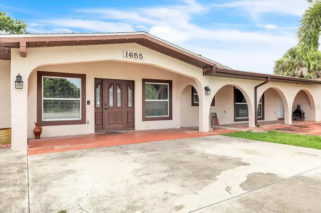 1655 Daniels Drive North Fort Myers FL 33917