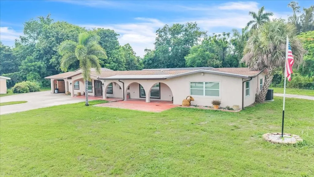 1655 Daniels Drive North Fort Myers FL 33917