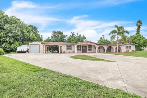 1655 Daniels Drive North Fort Myers FL 33917