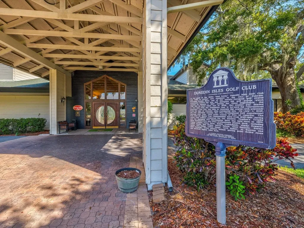 2285 Watrous Drive Dunedin FL 34698