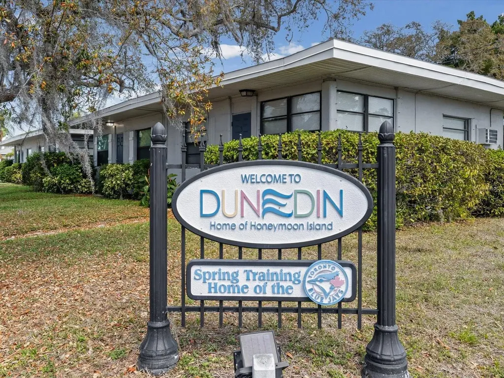 2285 Watrous Drive Dunedin FL 34698