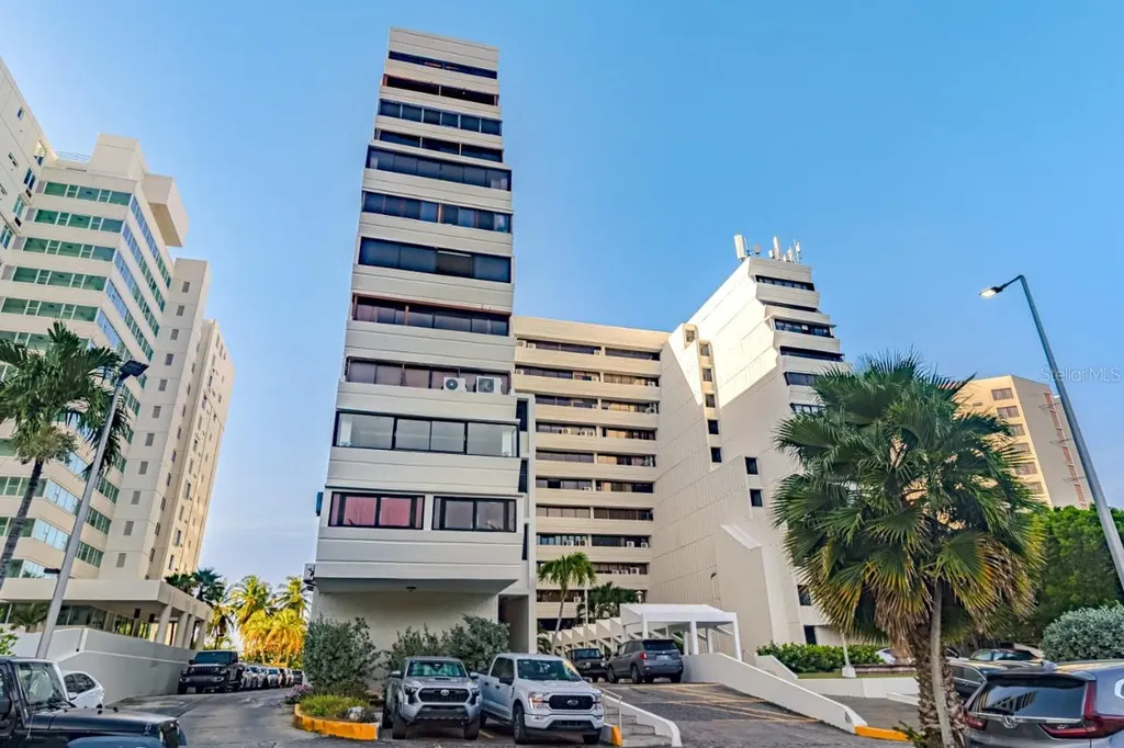 7185 Cond. Mar De Isla Verde Carolina PR 00979