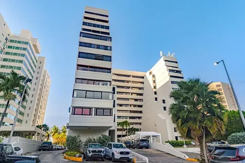 7185 Cond. Mar De Isla Verde Carolina PR 00979