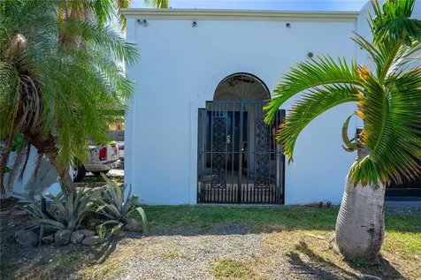 225 Santa Isidra L Calle B Fajardo PR 00738