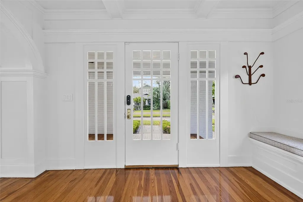 3003 W Harbor View Avenue Tampa FL 33611