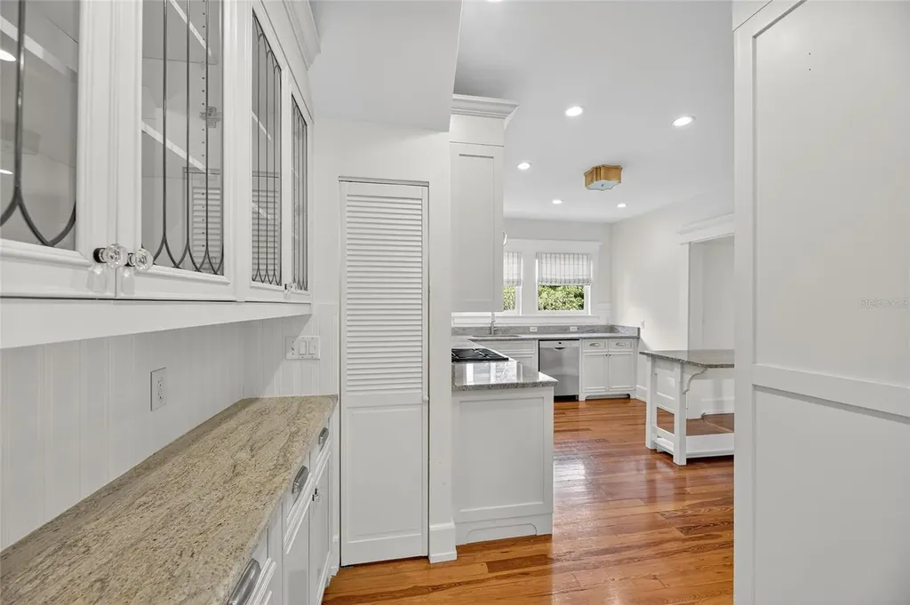 3003 W Harbor View Avenue Tampa FL 33611