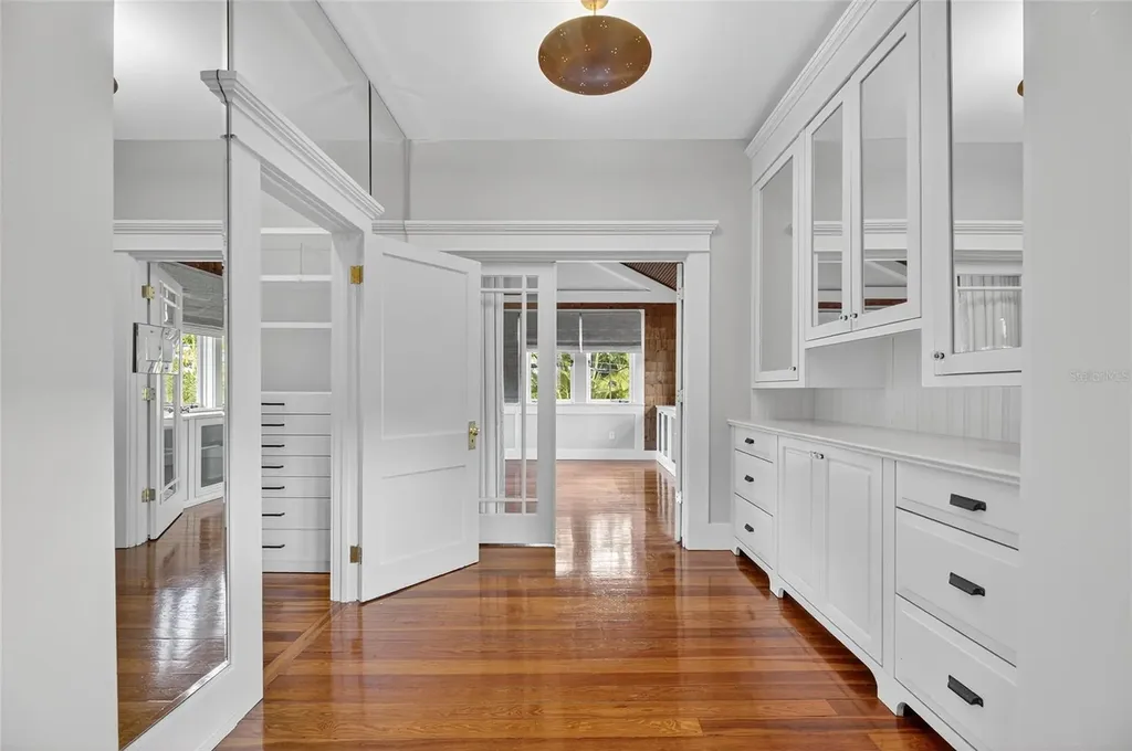 3003 W Harbor View Avenue Tampa FL 33611