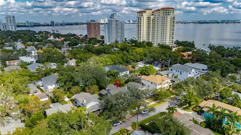 3003 W Harbor View Avenue Tampa FL 33611