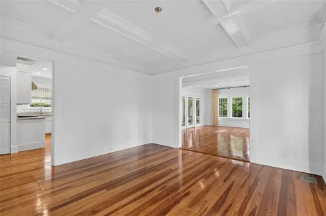 3003 W Harbor View Avenue Tampa FL 33611