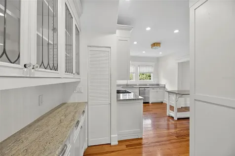 3003 W Harbor View Avenue Tampa FL 33611
