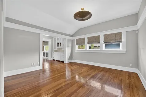 3003 W Harbor View Avenue Tampa FL 33611