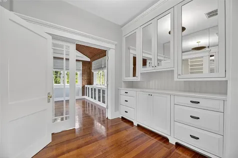 3003 W Harbor View Avenue Tampa FL 33611