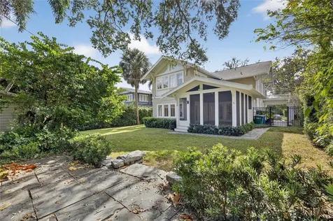 3003 W Harbor View Avenue Tampa FL 33611