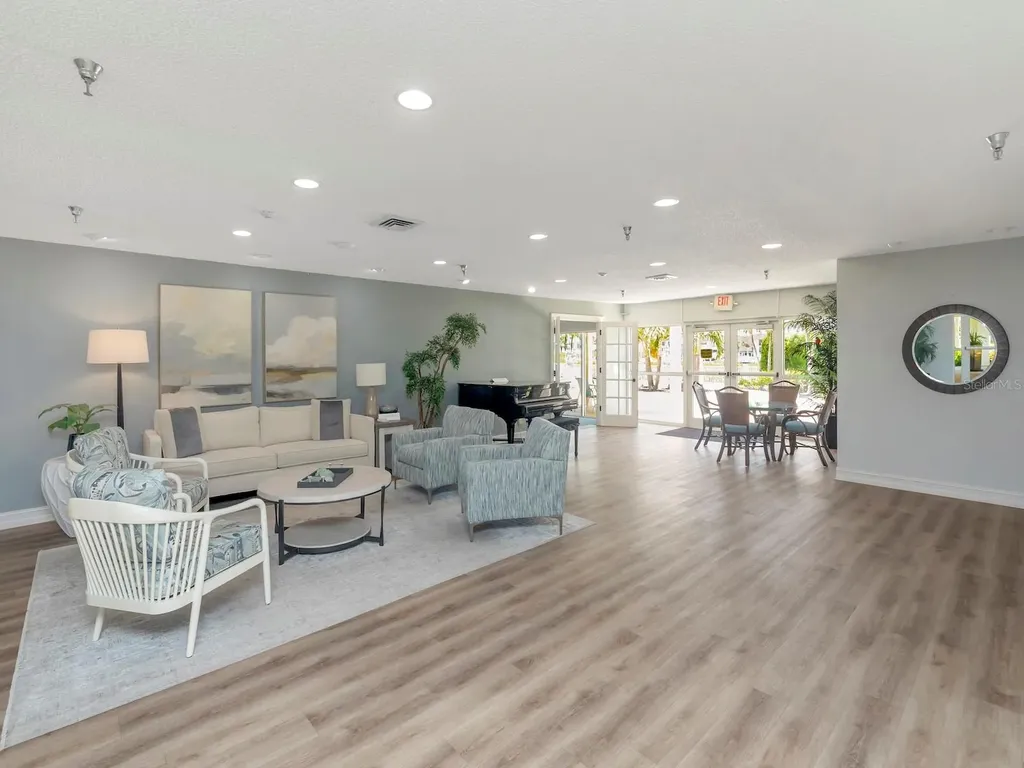 7871 Sailboat Key Boulevard S St Petersburg FL 33707